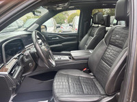 ALG Residual Value. This Cadillac Escalade 4WD delivers a Gas V8 6.2L/376 engine powering this Unkno... (image 8)