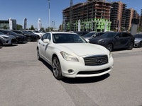 L’Infiniti M37x 2013 est une berline de luxe à traction intégrale (AWD) qui allie performance, confo... (image 2)