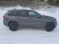 See Dealer Website for Details. . Engine: Moteur V6 3.6L L/100Km City: 12.7 L/100Km Hwy: 9.6 Safety... (image 3)