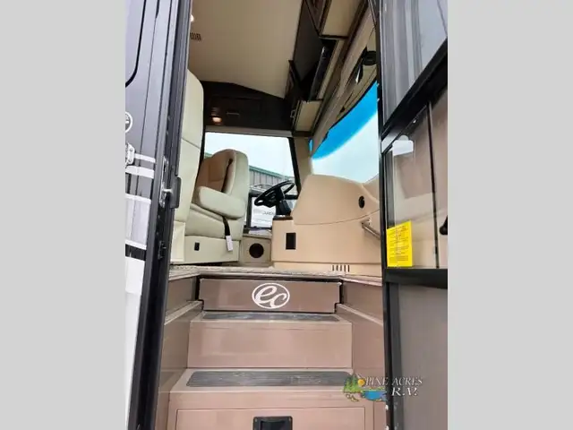 2021 Entegra Coach Anthem 44F only 35K Miles in RVs & Motorhomes in Moncton - Image 9