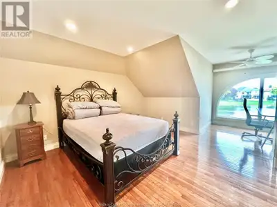 944 LAKE TRAIL DRIVE Windsor, Ontario