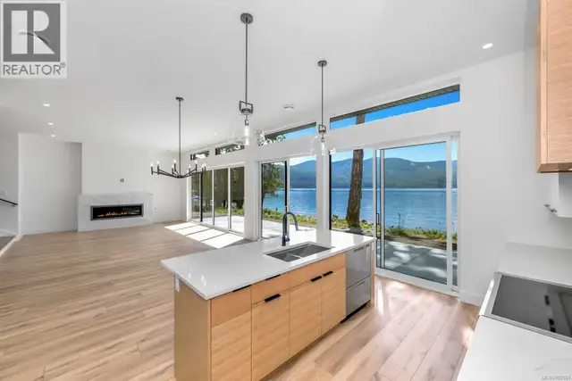 8394 Sa-Seen-Os Rd Youbou, British Columbia in Houses for Sale in Cowichan Valley / Duncan - Image 10