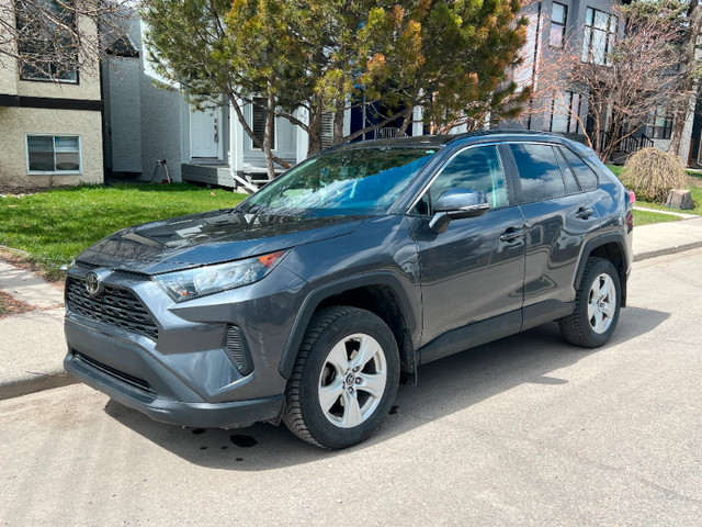 2019 Toyota RAV4 LE AWD Mint Condition in Cars & Trucks in Calgary