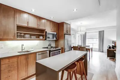 Short-Term Furnished Suites at Minto Yorkville Experience refined, flexible living in the heart of T...