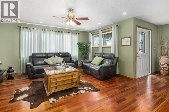 274048 Rge Rd 261 Rural Rocky View County, Alberta in Houses for Sale in Calgary - Image 13