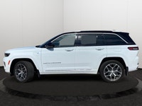 This Jeep Grand Cherokee 4xe has a dependable Intercooled Turbo Gas/Electric I-4 2.0 L/122 engine po... (image 1)