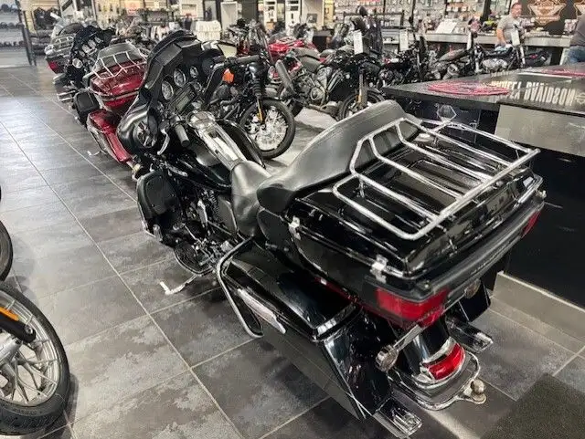 2013 Harley-Davidson Electra Glide Ultra Limited in Street, Cruisers & Choppers in Sudbury - Image 6