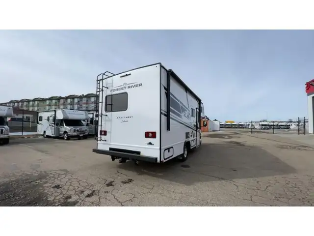 2026 EAST TO WEST Entrada 2200S in RVs & Motorhomes in Edmonton - Image 10