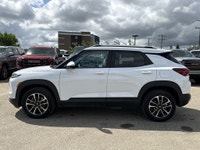 AMVIC Licensed Dealer * Blackout Package * Power Liftgate * HD Rear Vision Camera * Heated Seats & S... (image 4)