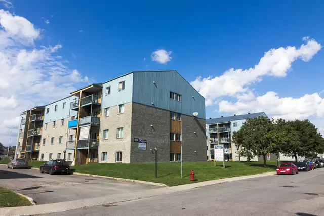 4 1/2 Charlesbourg Place Gros Pin mars ou juillet