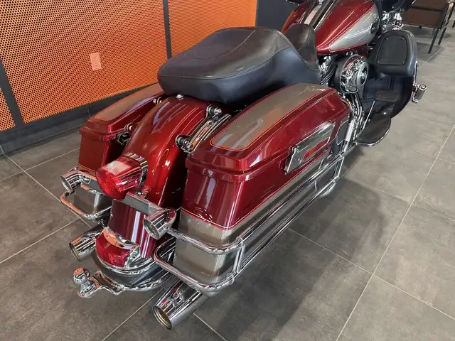 2009 Harley-Davidson Electra Glide Ultra Classic in Street, Cruisers & Choppers in Grande Prairie - Image 11
