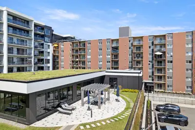 Le DOMAINE ST-LOUIS. Unités 4 situé au 3040-3050 Chemin St-Louis dans Ste-Foy, disponible à partir d...