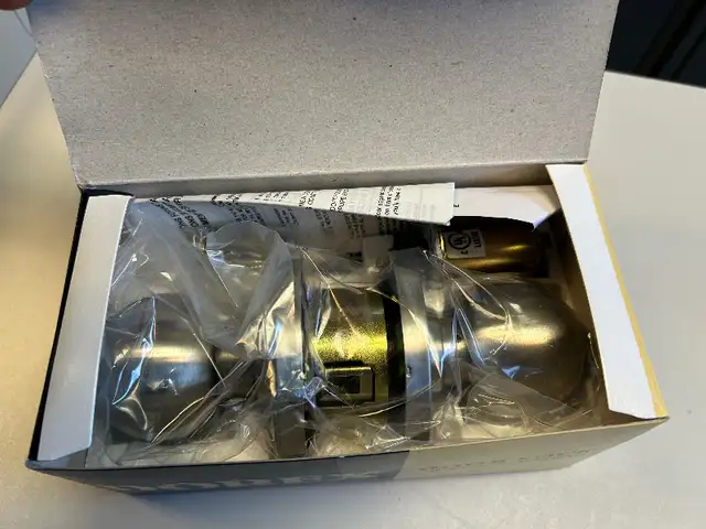 Poignée de porte en acier inox, satiné in Hardware, Nails & Screws in Drummondville - Image 6