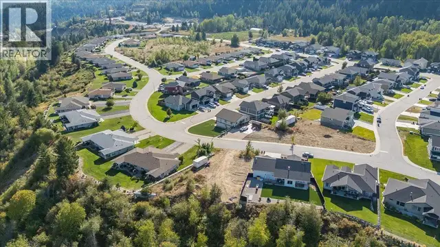 4009 Grandview Drive Castlegar, British Columbia in Land for Sale in Nelson - Image 14