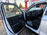 This 2023 Mitsubishi Outlander ES | HEATED SEATS | POWER SEATS | AWD | BLUETOOTH | USB | SAFETY DRIV... (image 9)