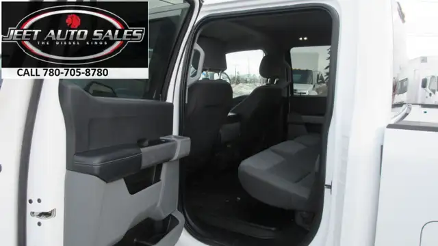 2024 Ford F-350 XLT CREW CAB 8 FT LONG BOX in Heavy Trucks in Vancouver - Image 2