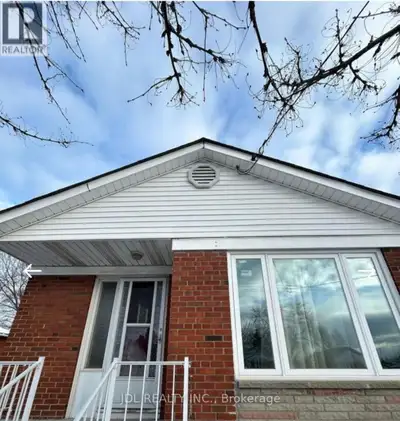 Best Deal! Must See! Really Bright! Very Spacious! Unique Location! Very Close To All Amenities! Uni...