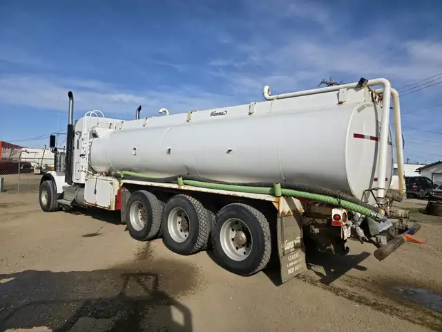 2015 KENWORTH T800 in Heavy Trucks in Kamloops - Image 8