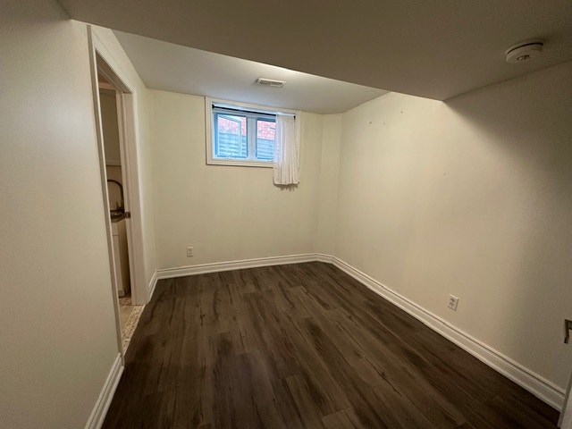 Barrie, legal lower level, 2 bedroom, 1 parking 2