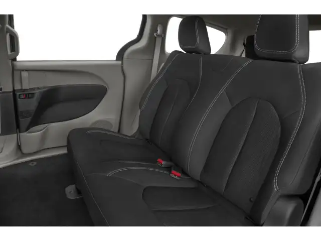 2027 Chrysler Grand Caravan SXT in Cars & Trucks in Markham / York Region - Image 26