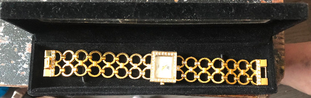 ELIZABETH TAYLOR WHITE DIAMONDS WATCH-NEVER WORN in Jewellery & Watches in Timmins