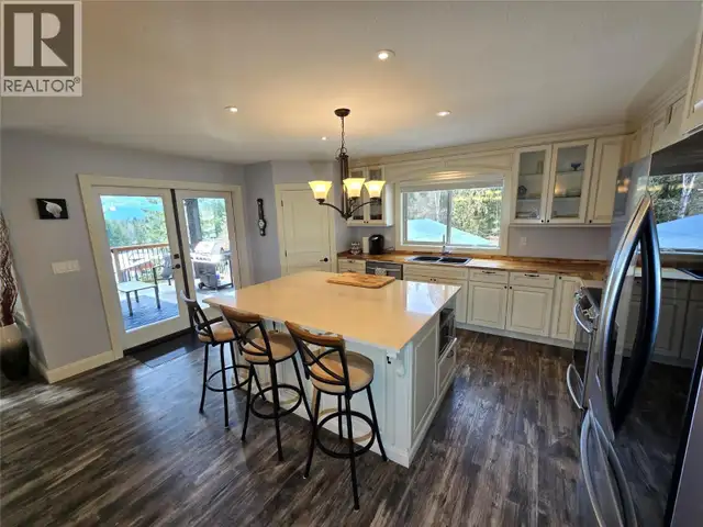 565 Clearwater Valley Road Clearwater, British Columbia in Houses for Sale in Kamloops - Image 7