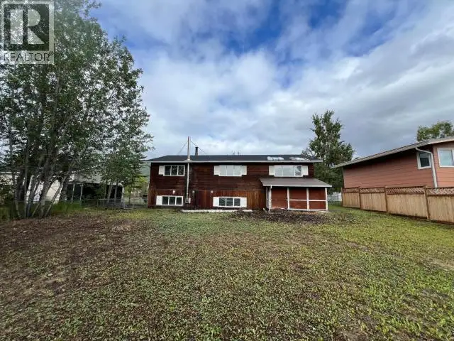 230 DAWSON DRIVE Faro, Yukon in Houses for Sale in Whitehorse - Image 4