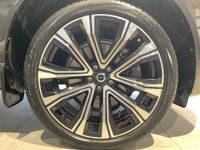 Climate Package [22], Advanced Package [recharge rdesign], Metallic Paint, 21” 5-V Spoke Black Diamo... (image 8)