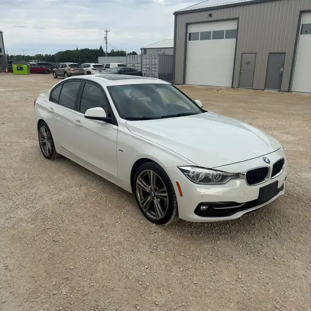 2016 BMW 3 Series 328i xDrive HEATED LEATHER!! SUNROOF!!