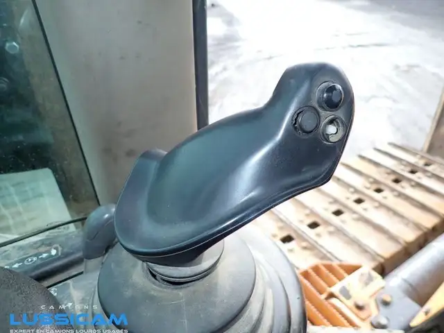 2014 Case 1650M in Heavy Equipment in Longueuil / South Shore - Image 14