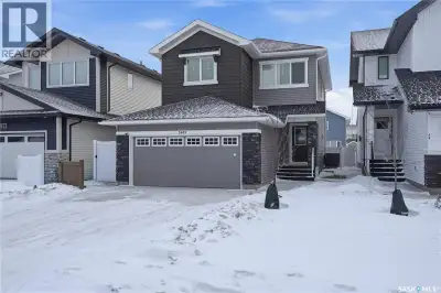 Welcome to this beautiful two story family home in Eastbrook. Built by Homes by Dream's. This home i...