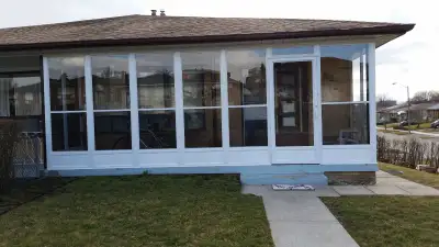 Furnished Room for Rent – Near York University (Keele Campus) Available Immediately Furnished bedroo...
