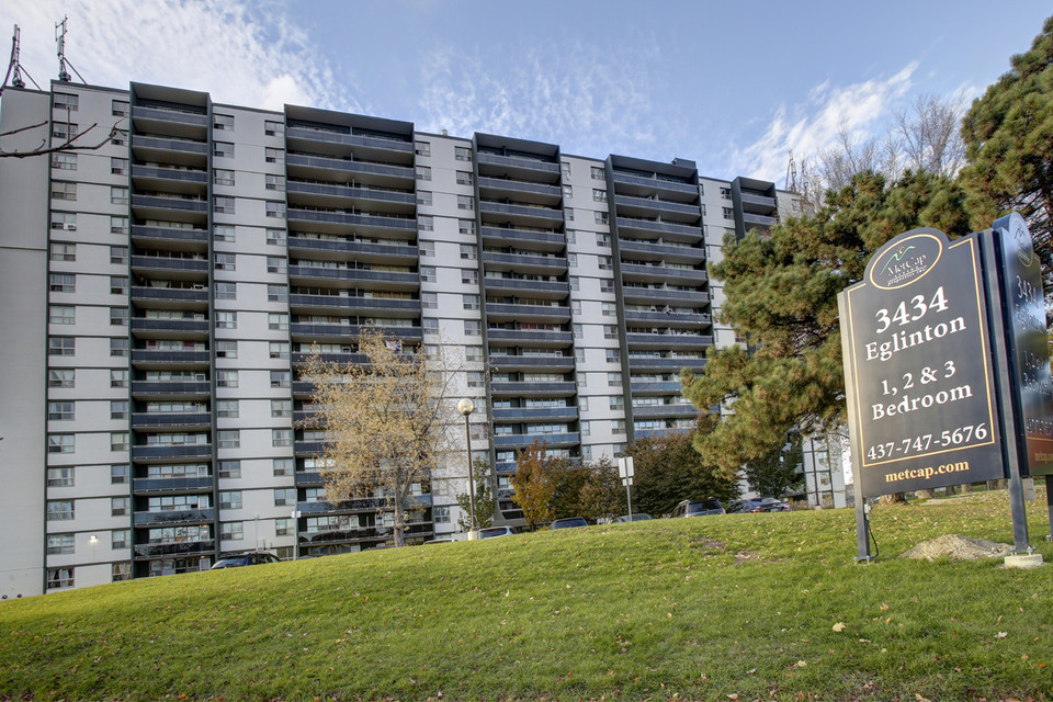 Scarborough 2 Bedroom Apartment for Rent 3434 Eglinton Avenue, Long