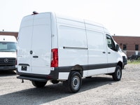 . Engine: 4 Cylinder Engine (image 5)