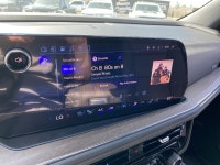 Experience commanding presence and sophisticated capability with the 2025 Chevrolet Tahoe High Count... (image 5)