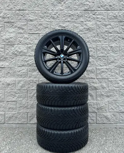 Nokian Tyres Hakkapeliitta R3 SUV Studless Snow Tires and original 20 inch BMW X5 / X6 "Style 748M"...