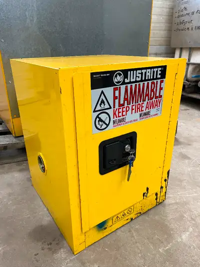 Armoire de sécurité 15 litres, View more