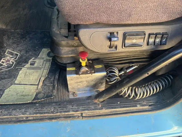 2003 WESTERN STAR 4900 in Heavy Trucks in Saskatoon - Image 23