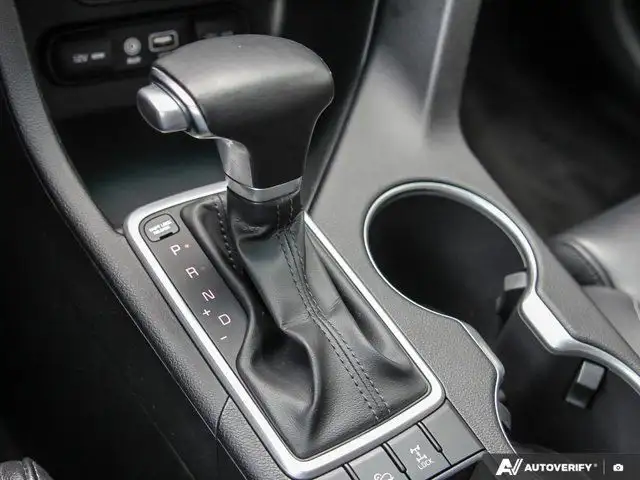 2020 Kia Sportage EX AWD | Apple CarPlay | Blind Spot in Cars & Trucks in London - Image 23