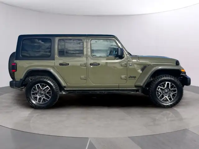 2026 Jeep Wrangler Sahara Sahara 4 Door 4x4 in Cars & Trucks in Lethbridge - Image 4