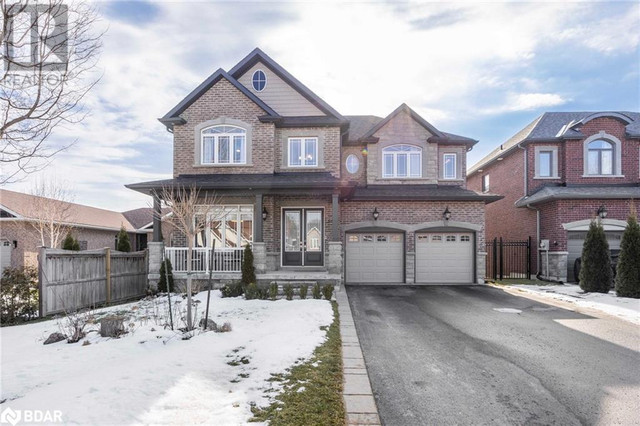681 LAKELANDS Avenue Innisfil, Ontario in Houses for Sale in Barrie