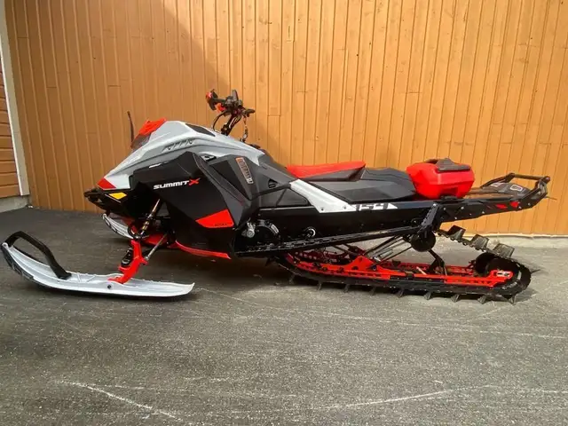 2021 SKIDOO SUMMIT 850 TURBO (FINANCING AVAILABLE) in Snowmobiles in Strathcona County - Image 3