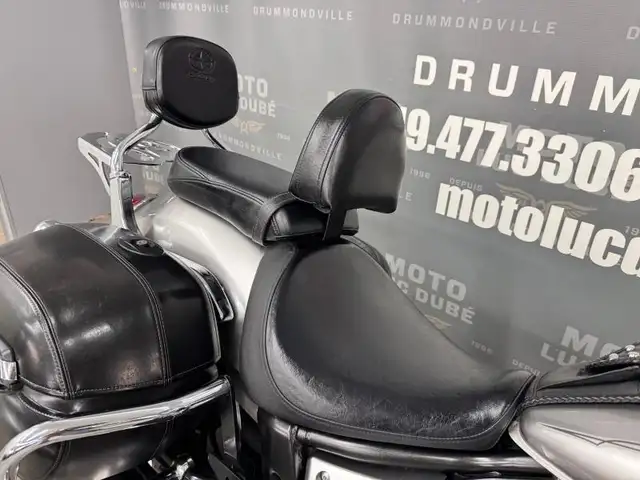 2009 Yamaha V-Star 950 Tourer in Street, Cruisers & Choppers in Drummondville - Image 8