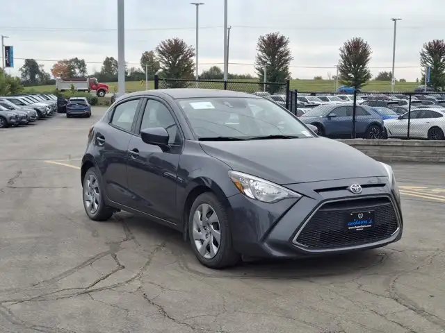 2020 Toyota Yaris Hatchback LE | Auto | Heated Seats in Cars & Trucks in Guelph - Image 9
