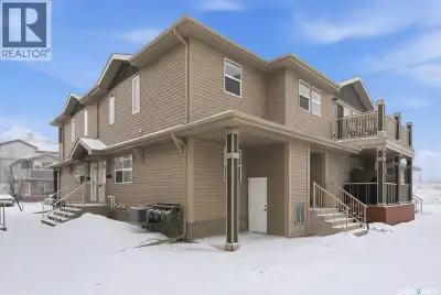 Welcome to Chaparral Ridge! This 2-bedroom, 1-bathroom townhouse is located in Chaparral Ridge on th...