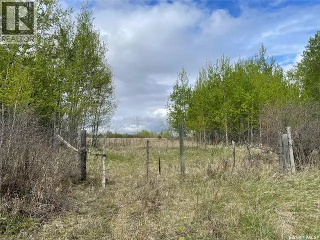 5.5km South of Dorintosh Lot 2 Meadow Lake Rm No.588, Saskatchew in Land for Sale in Meadow Lake - Image 3