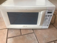 Panasonic Microwave NN-L530WF