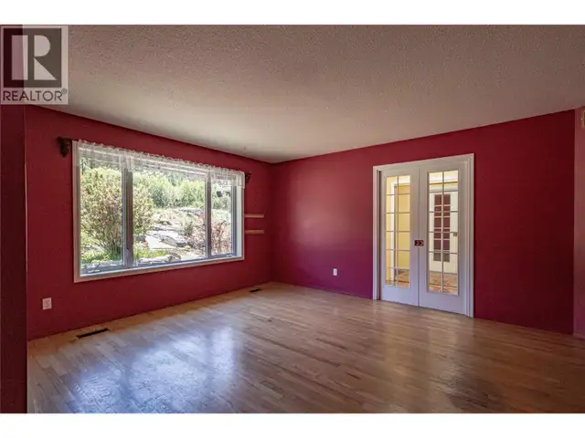 2263 Carmi Road Penticton, British Columbia in Houses for Sale in Penticton - Image 8