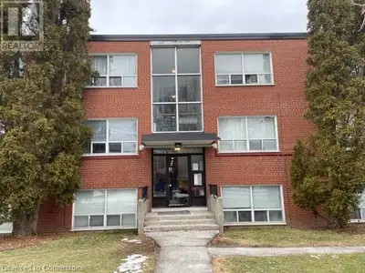 37 MERICOURT Road Unit# 211 Hamilton, Ontario