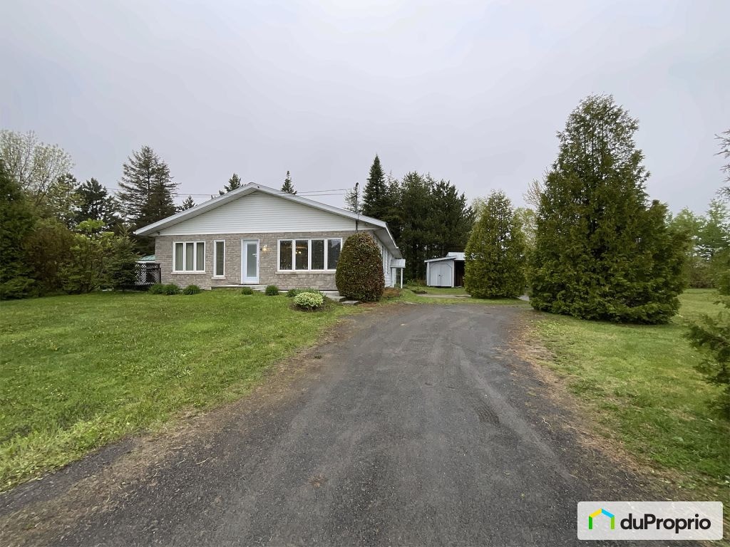 $375,000 - Bungalow for sale in St-Boniface — photo 1